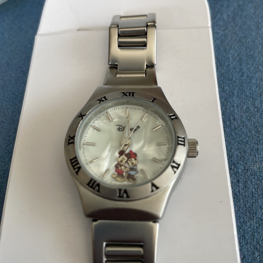NWT Disney Mickey and Minnie Watch